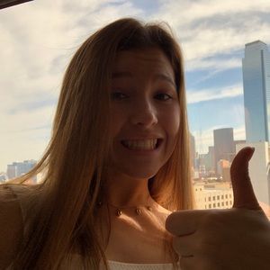 Meet your Posher, Abby